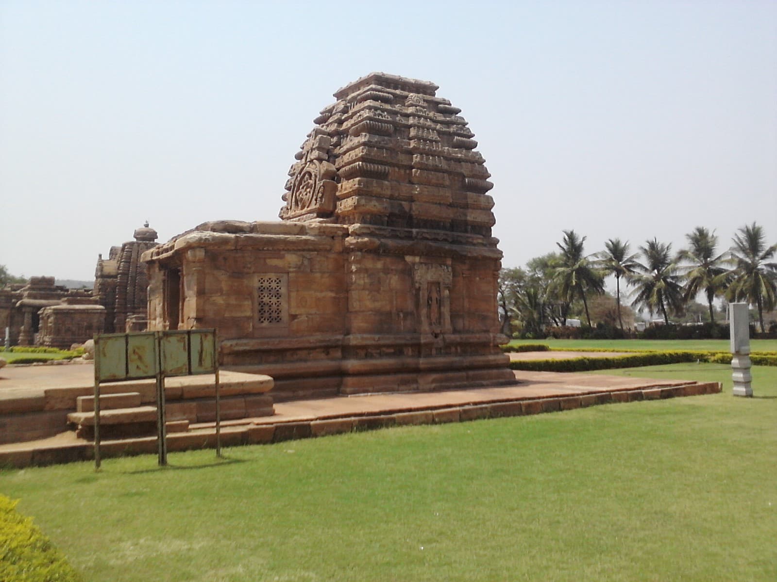 Chikmagalur - Hampi - Badami - Pattadakal · 6-Day Journey