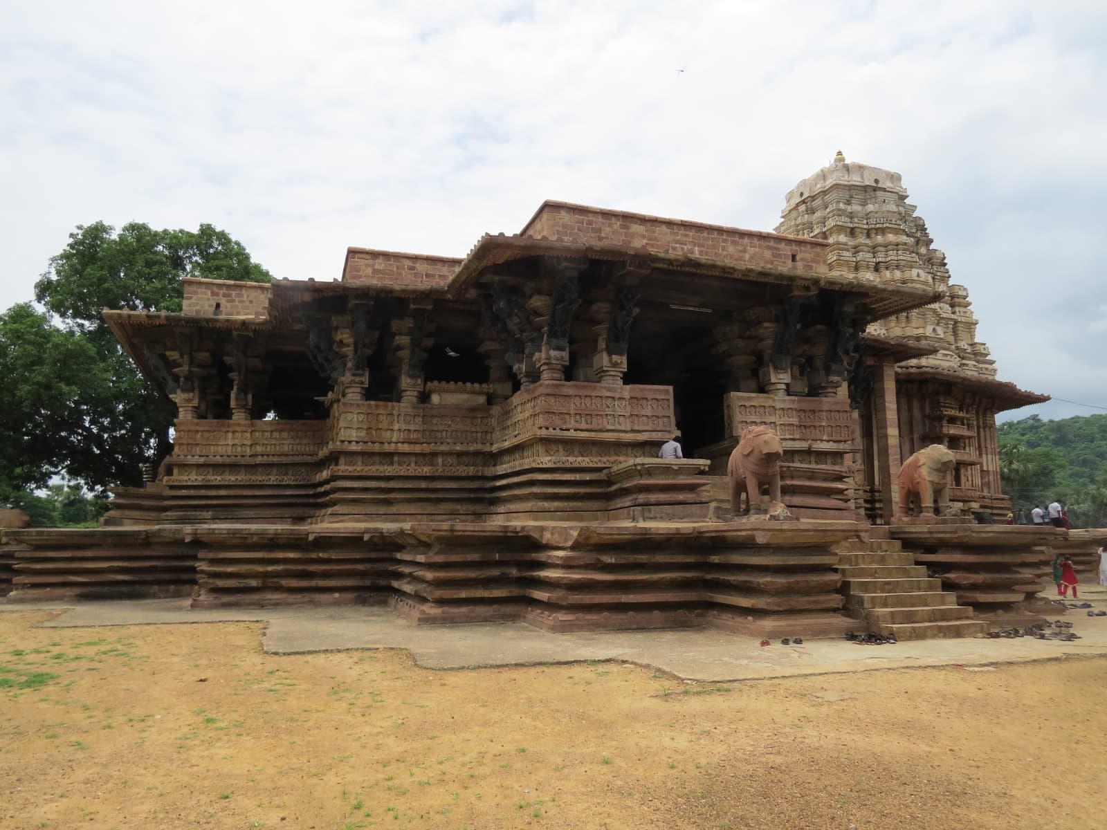 Ramappa Temple With Bogatha Falls & Laknavaram · 2-Day Journey