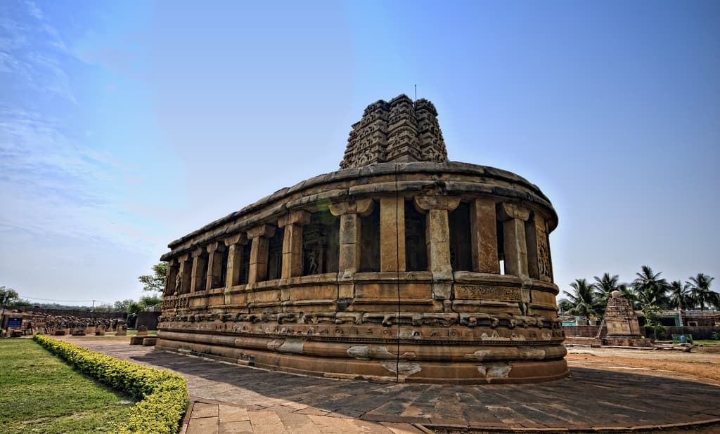 Chikmagalur - Hampi - Badami - Pattadakal · 6-Day Journey