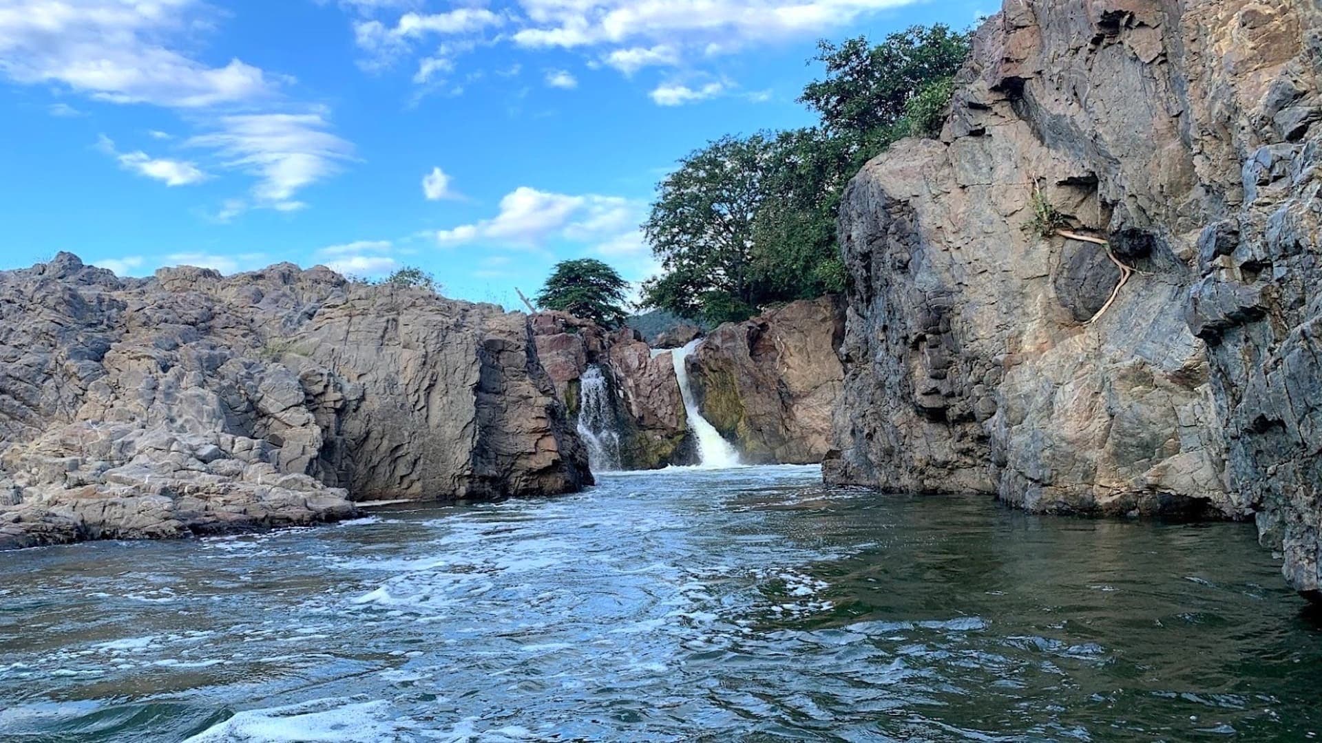 Hogenakkal - Yelagiri · 2-Day Journey