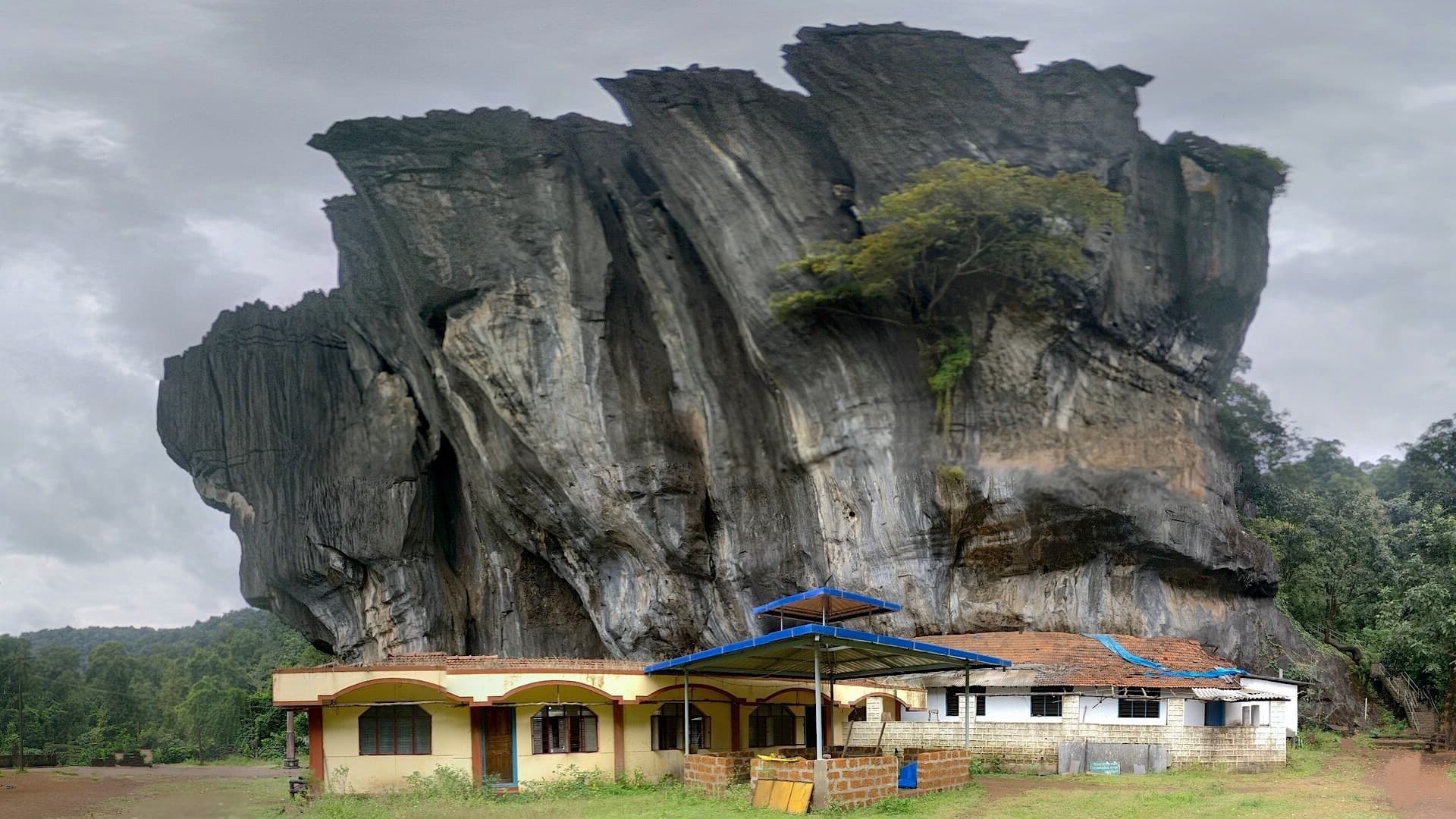 Gokarna - Yana - Magod Falls · 2-Day Journey